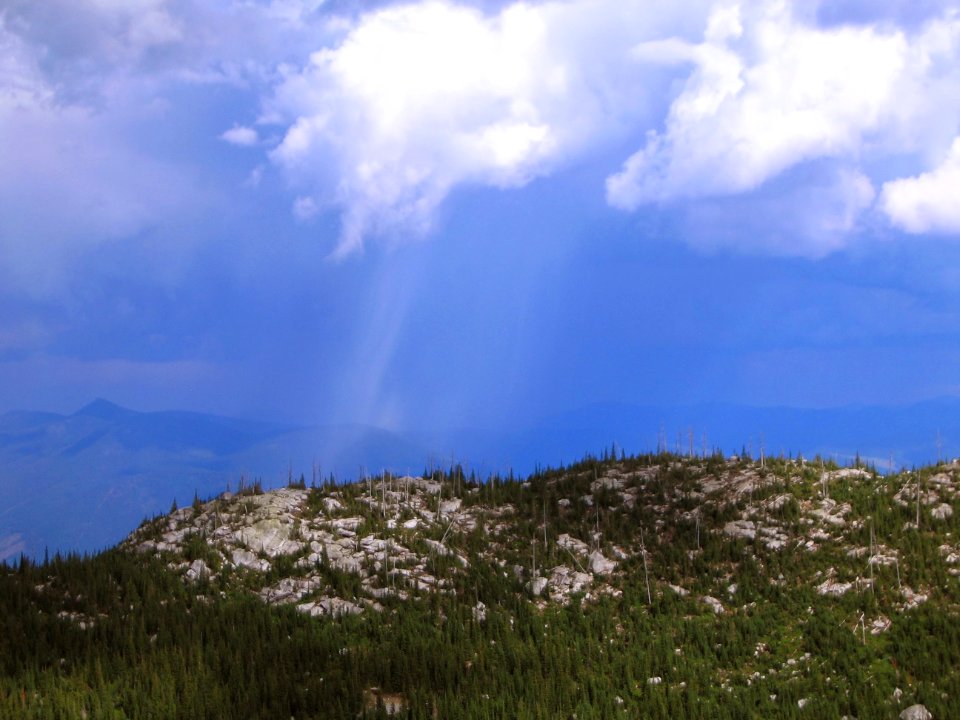 Dramatic Skies over the Selkirks(1)