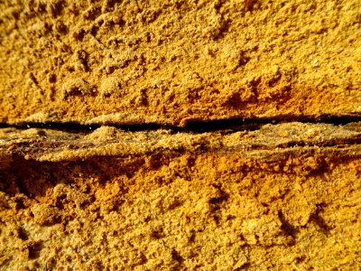 Gap in the sandstone