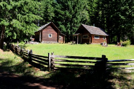 FishLakeDispatchCabin, Willamette National Forest