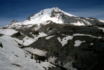 582 Mt Hood Nat'l Forest, Timberline Lodge, 1981 drought