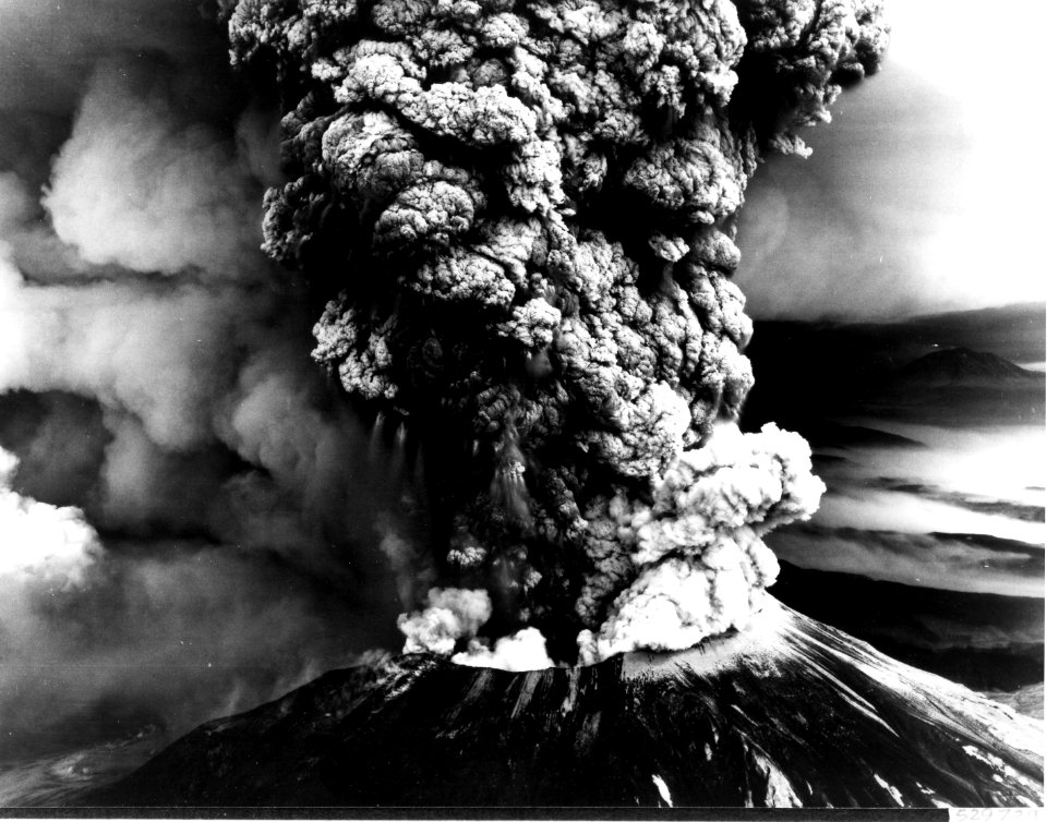 529729 Mt St Helens Erupting, 5-18-1980, GPNF, WA