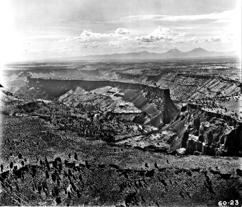 503681 Crooked River NG, The Island, Deschutes NF, OR 1960 photo