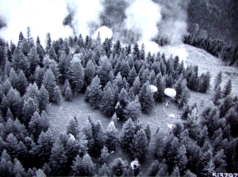 513797 Smokejumpers on Ground MT 1965