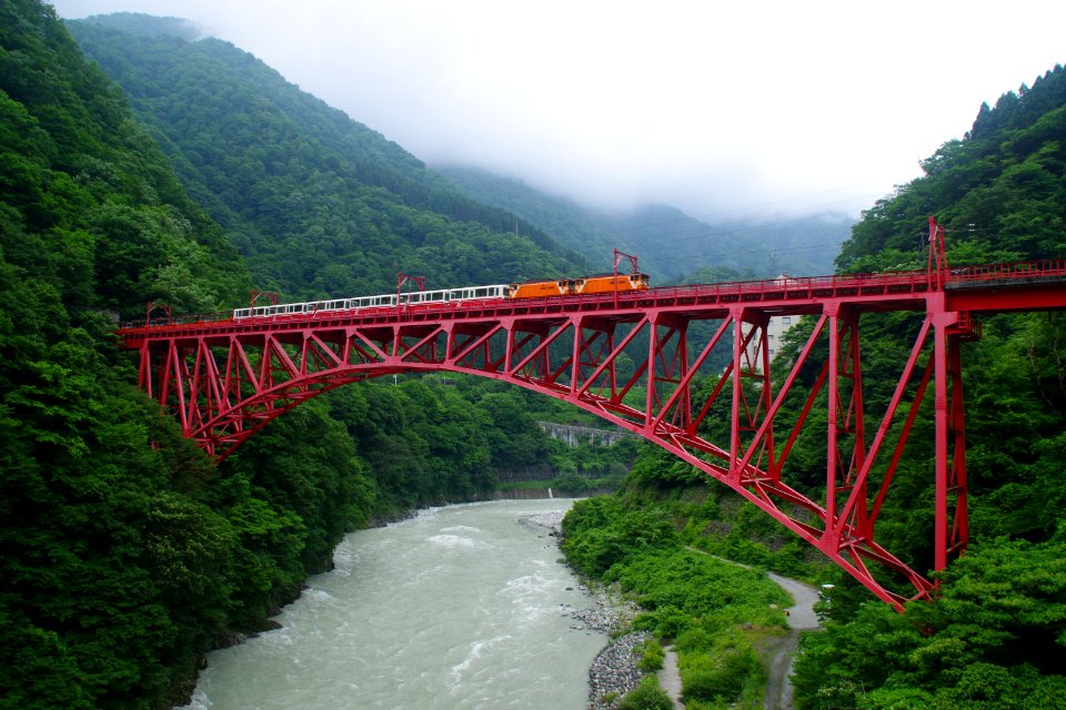 Shin-Yamabiko bridge (新山彦橋)