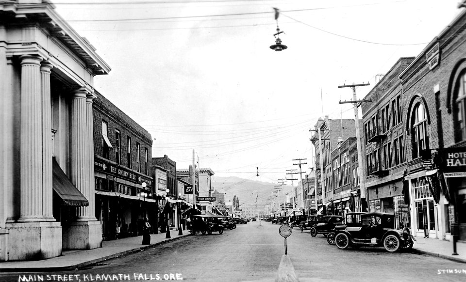 Klamath Falls, Main Streeet c1935