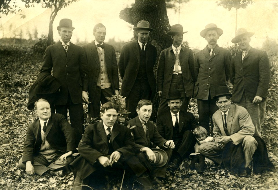 A3 p91 SIS NF FS OfficersHaefnerBtmLFeb1913