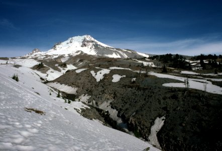 584 Mt Hood Nat'l Forest, Timberline Lodge, 1981 drought