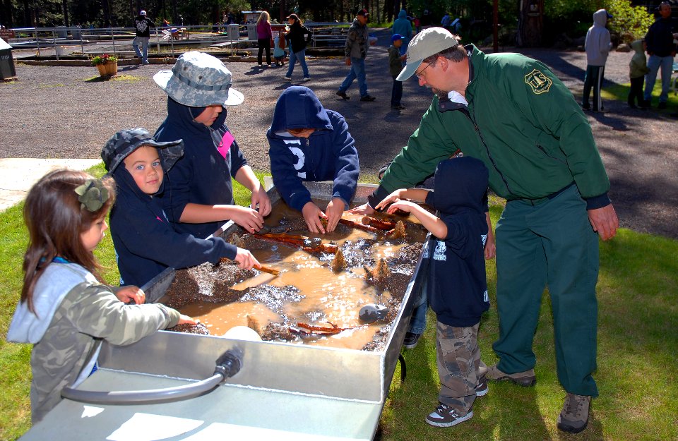 Free Fish Day Youth outdoor education Deschutes NF