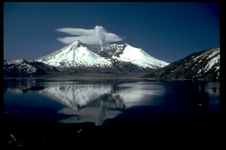 055MSH82 st helens spirit lake reflection 05-19-82 resize