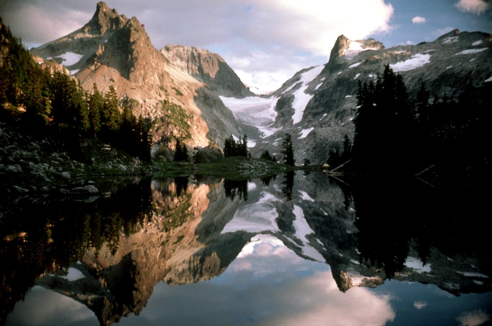 Alpine Lakes Wilderness, Okanogan-Wenatchee National Forest.jpg