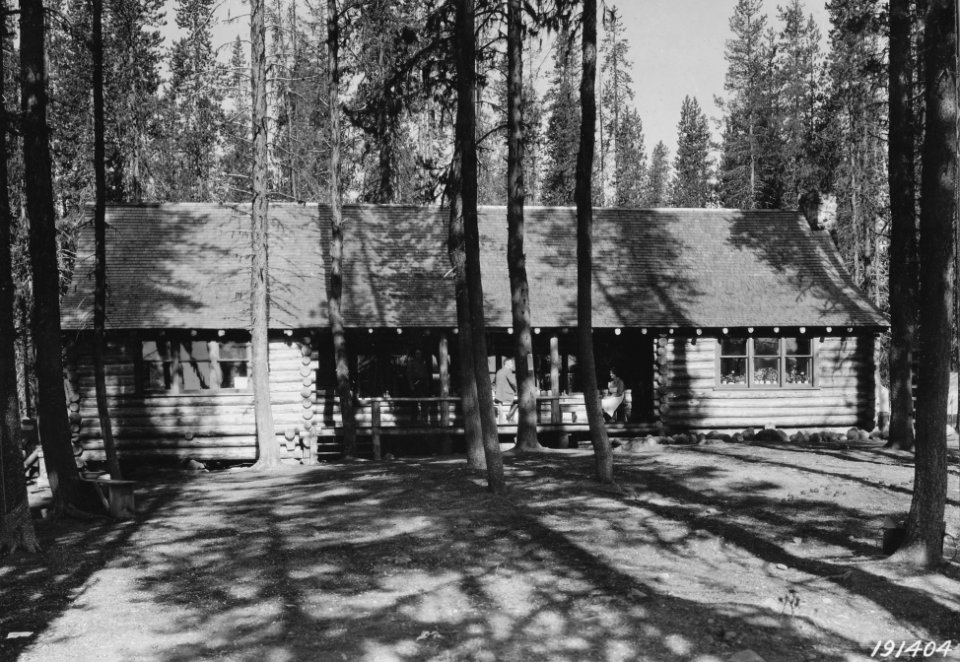 191404 Resort at Elk Lake, Deschutes NF, OR 1924