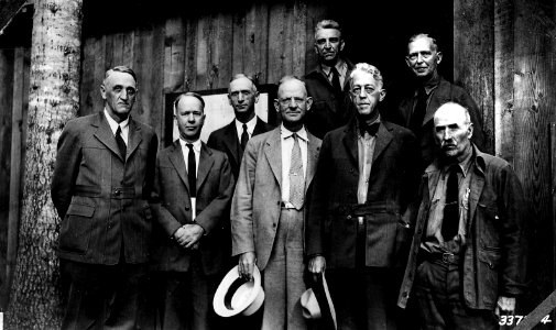 337244 Buck, Munger, Fechner, Silcox at Cispus, Columbia NF, WA 1934