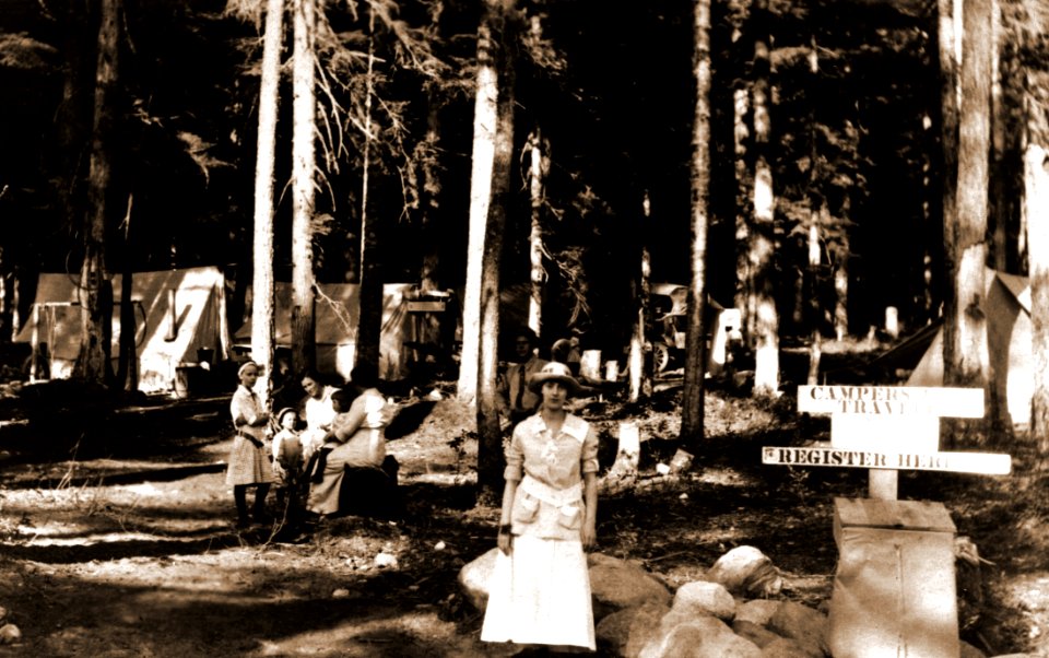 Family Outing in the 1920s, Cle Elum Ranger District