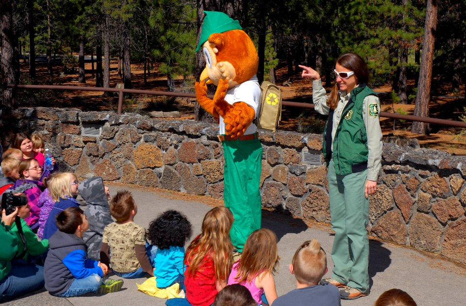  Deschutes National Forest Youth outdoor education