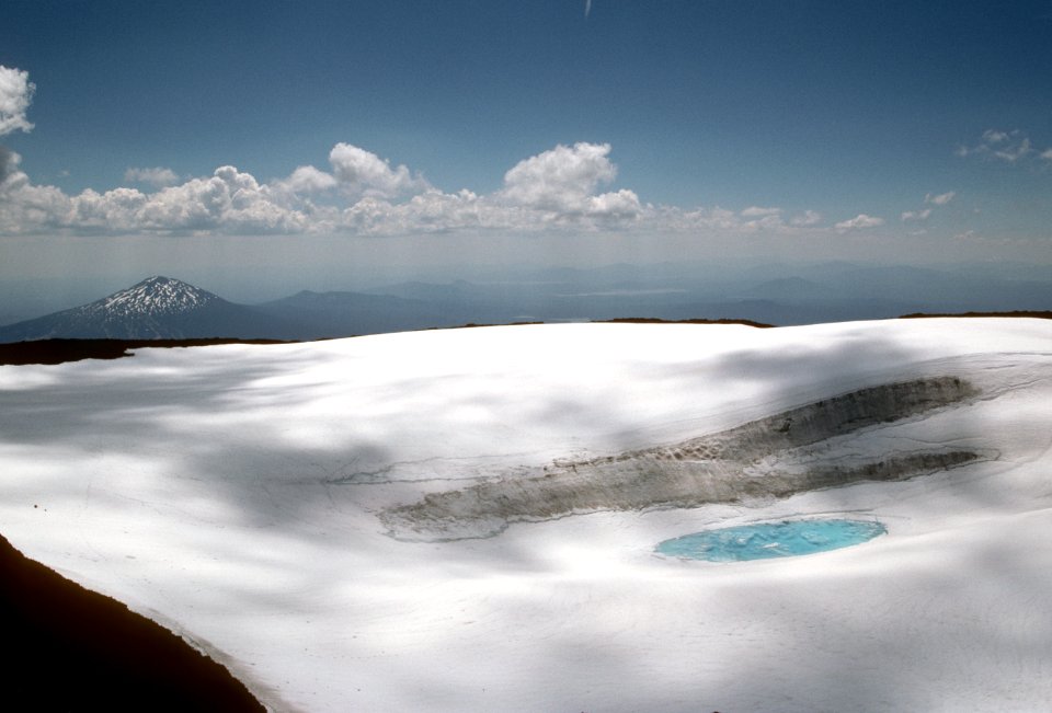 Summit South Sister, Three Sisters Wilderness, Deschutes National Forest photo