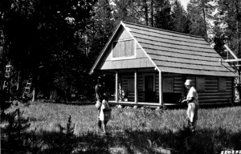 220292 Diamond Lake Summer Home, Umpqua NF, OR 1927 photo