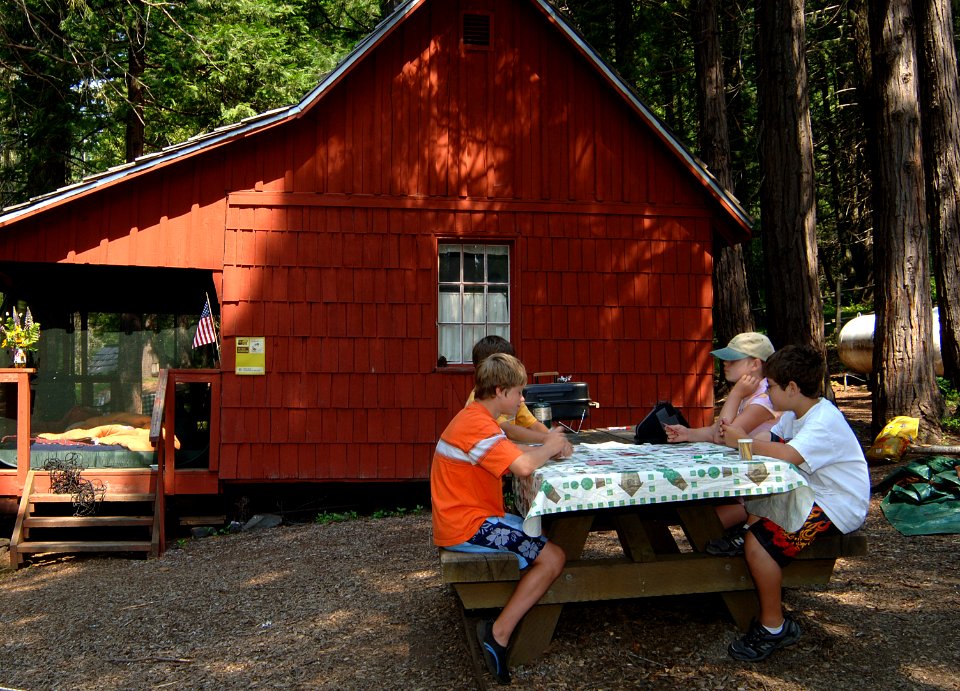 Whiskey Camp Guard Station, Umpqua National Forest