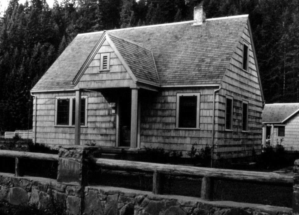 392856 West Boundary RS Office, Willamette NF, OR 1936 Lindsay