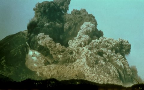 022MSH eruption005 resize