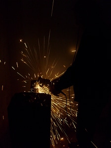 Stahlbau shower of sparks demolition