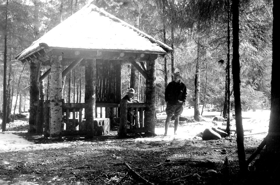 Mt Baker-Snoqualmie NF - Campground Shelter photo