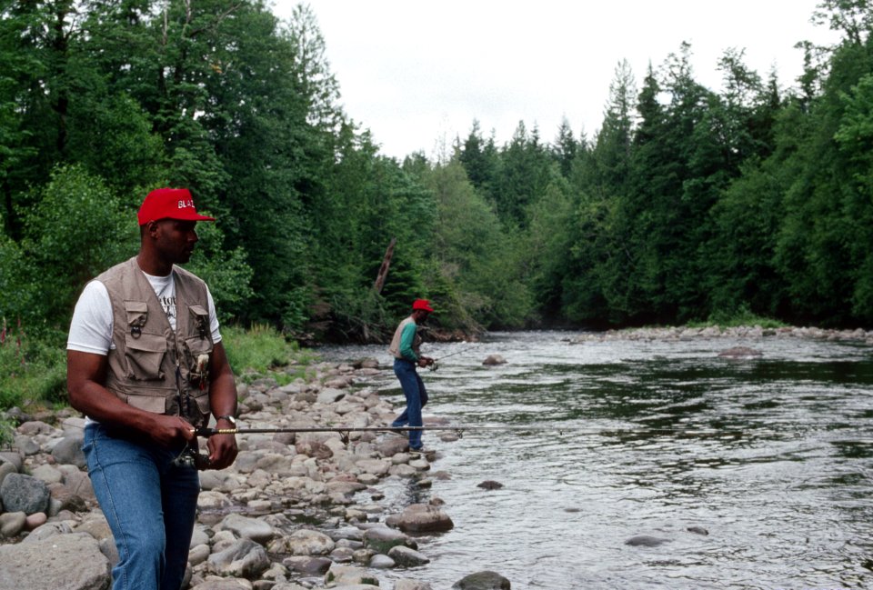 Kevin Duckworth and Buck Williams Blazers fish Salmon River, Mt Hood National Forest