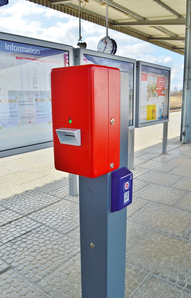 Service column railway station platform