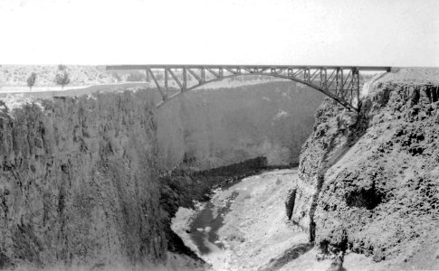 Crooked River Gorge & Bridge