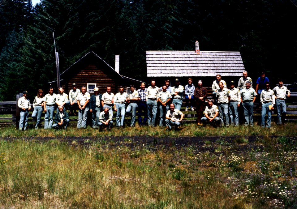 Willamette & Umpqua Mgmt Team at Fish Lake, OR 1986a
