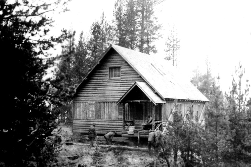 Umpqua NF - Diamond Lake GS Moving Day, OR 1938