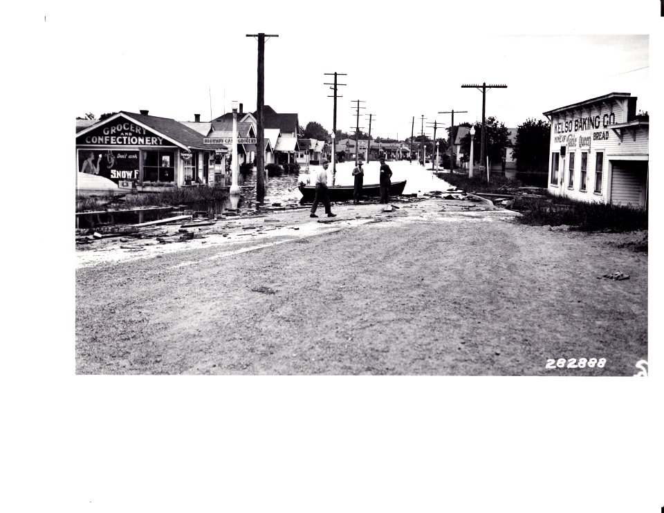 282888 Kelso Flood Area, Columbia NF, WA 6-21-1933