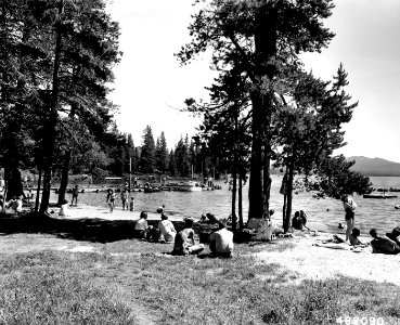 482090 Diamond Lake Resort, Umpqua NF, OR 1956