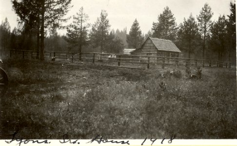 27200-1 Dad Lyons Homestead 1918