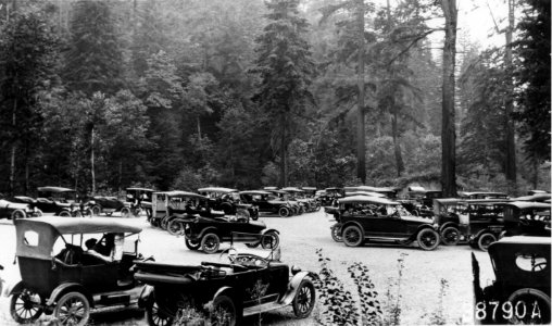 A Cars at the Parking Area Eagle Creek 1918 photo