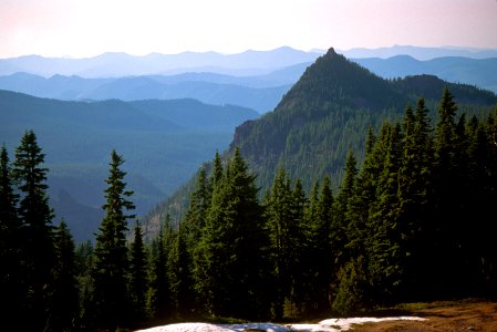 MISTY MOUNTAINS DESCHUTES