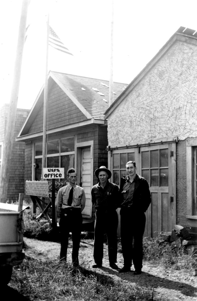 Rogue River NF - Ranger Station, OR c1930 photo