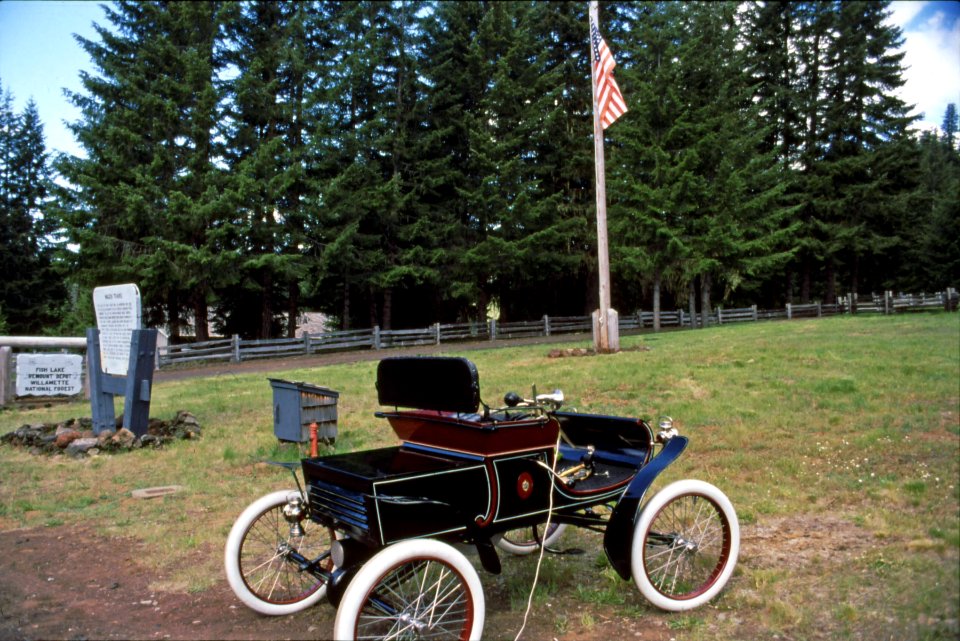 Willamette NF - 1903 Olds at Fish Lake, OR 1991c