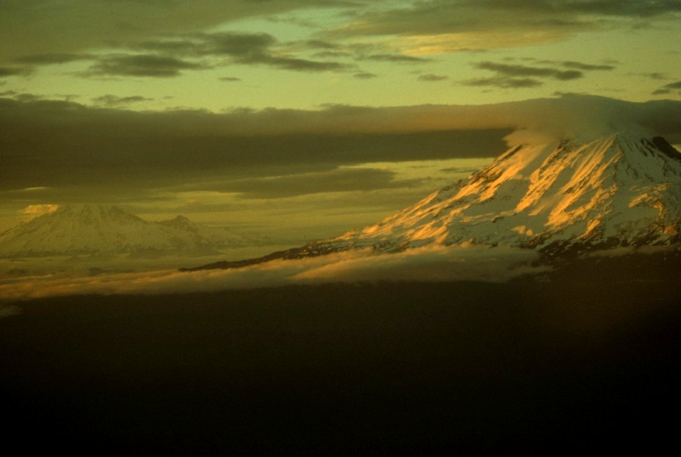 001MSH and Rainier preerupt resize