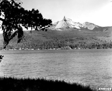 448069 Mt Thielsen from Diamond Lake, Umpqua NF, OR 1947 photo
