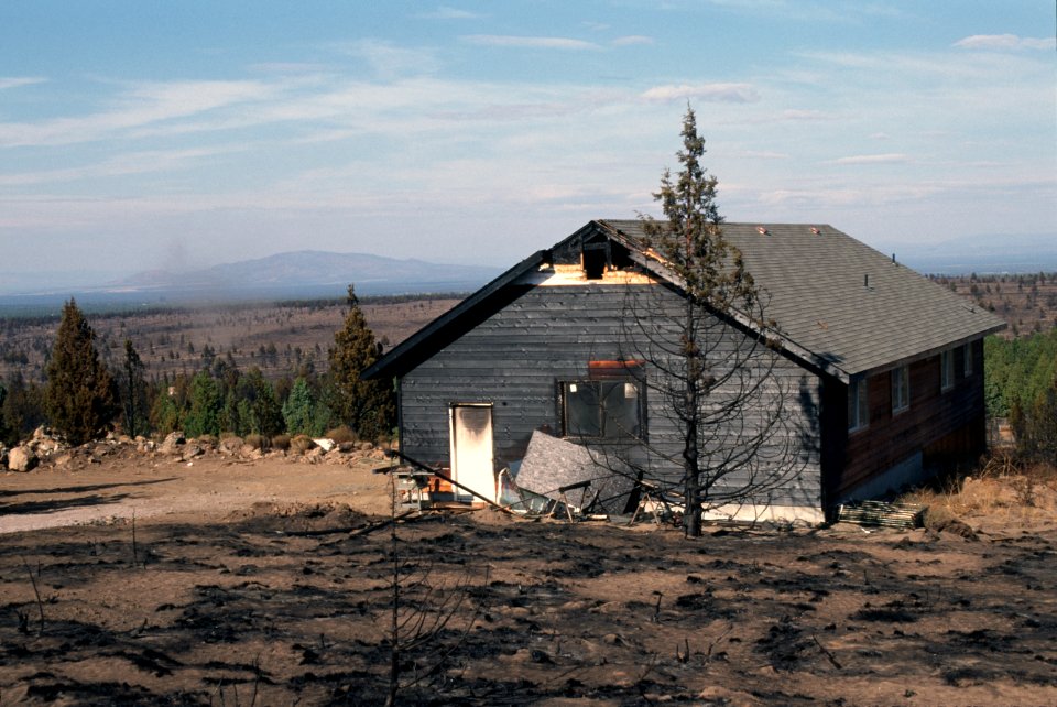 333 Bend,OR Deschutes National Forest,Skeleton Fire