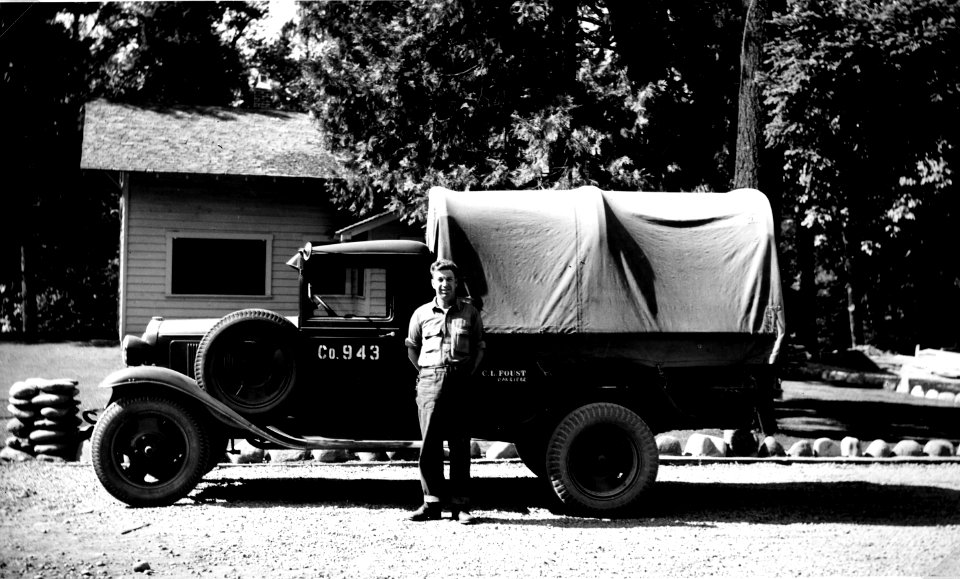 Willamette NF - CCC Camp F-25, Company 943 at Oakridge, Oregon c1934