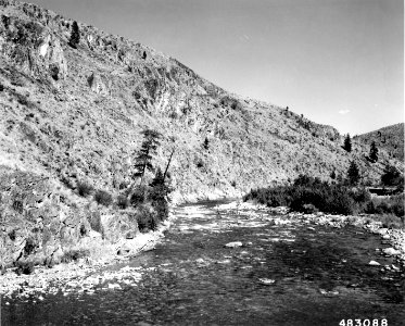 483088 Methow River, Okanogan NF, WA 1957 photo