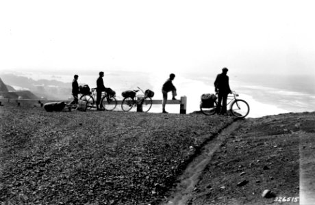 326515 Bicycling along Oregon Coast, Siuslaw NF, OR