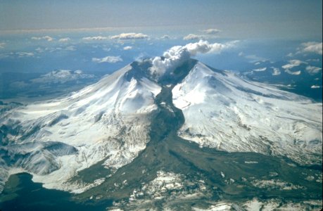 050MSH82 lahar from march 82 eruption 03-21-82 resize