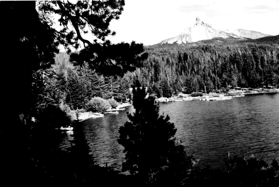 411515 Mt. Thielsen with Diamond lake, Umpqua NF, OR 1941