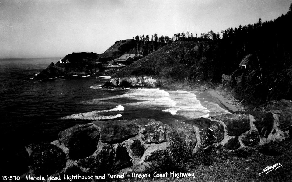 15-570 Heceta Head Lighthouse and Tunnel - OCH