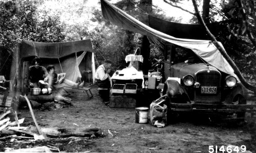 514649 Auto Campers on Mt Admas RD, Columbia NF, WA 1933
