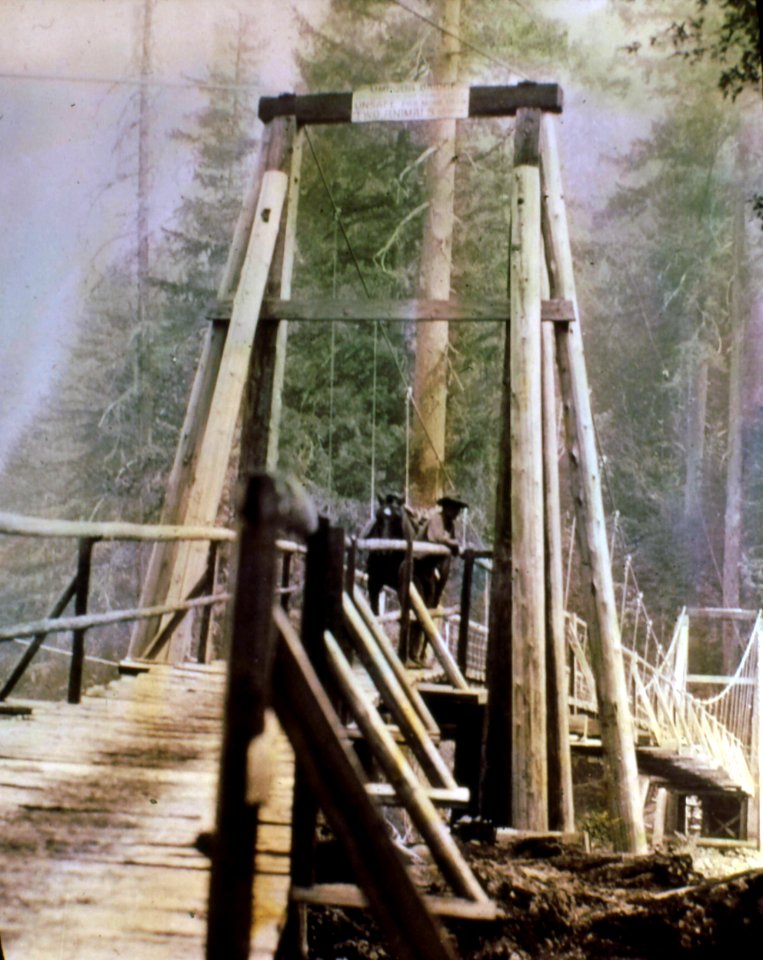 168896 No. Umpqua River Bridge, Umpqua NF 1922