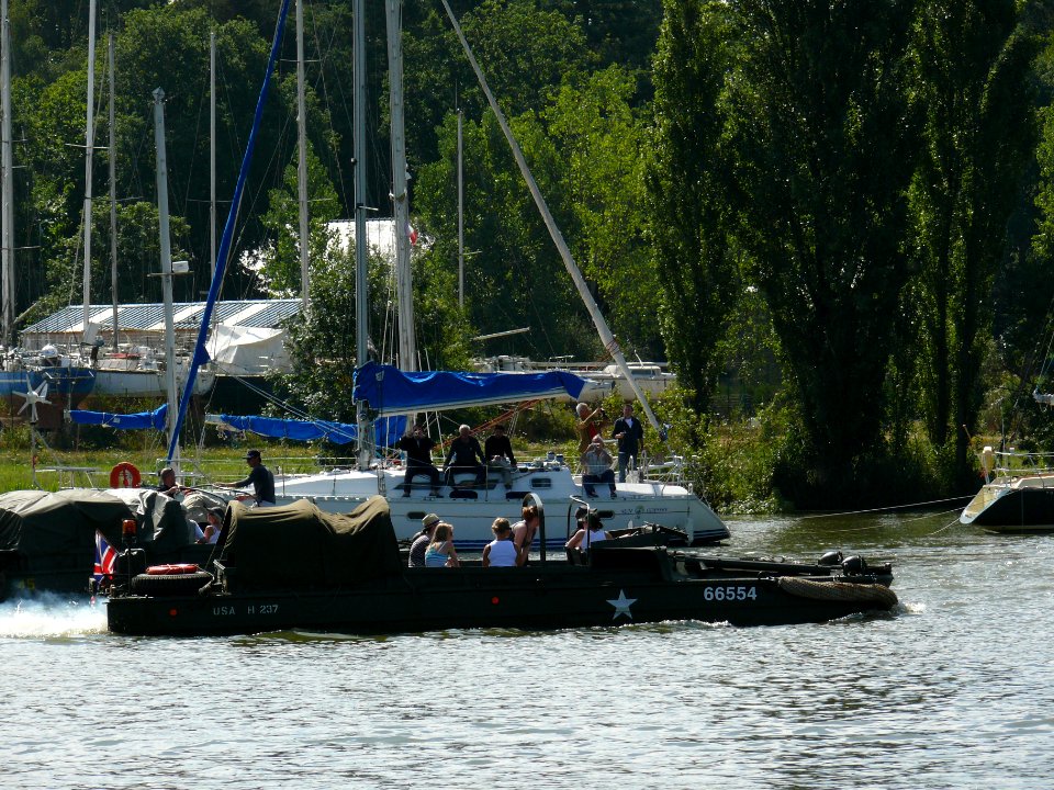 Rassemblement international de la voiture amphibie