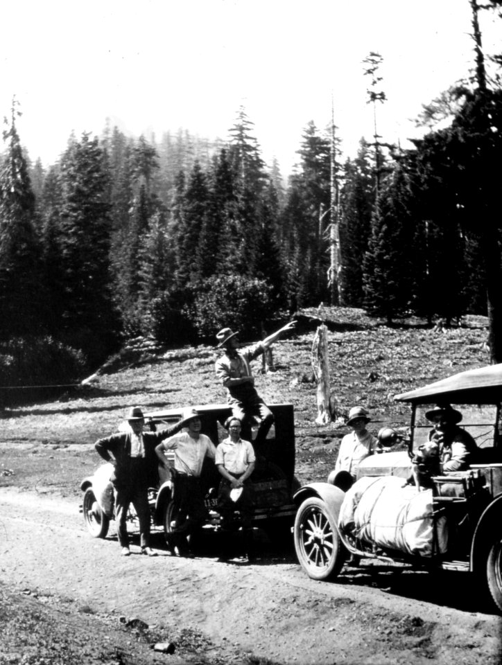Cascade NF - Auto Campers and Travelers, OR c1925